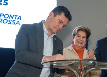 Senador Sergio Moro, pré-candidato a governador e a prefeita de Ponta Grossa Elizabeth Schmidt (Foto: Prefeitura de PG)