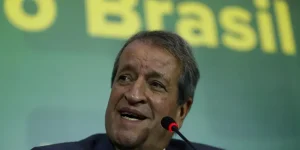 Valdemar Costa Neto disse que Donald Trump não deve se afastar de Jair Bolsonaro