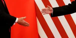 2025-10-24T100053Z_1558242547_RC29IHA0M4A6_RTRMADP_3_USA-TRUMP-ASIA-1-300x200.jpg