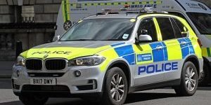 500px-police_bmw_x5_34276435566-300x205-1