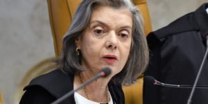 Ministra Cármen Lúcia na sessão plenária. — Foto: Ministra Cármen Lúcia na sessã