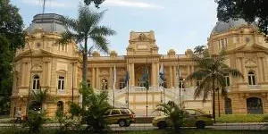 640px-PalacioGuanabara1-300x225.jpg