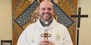 Padre Pedro Ribeiro foi encontrado nas dependências da Igreja São Jorge (Foto: Divulgação)