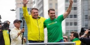 699cc4a557ed6f90a5f59a41_FlC3A1vio20e20Jair20Bolsonaro202