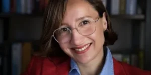 699f2d882d285bad7d93e31d_nine-borges-pesquisadora-acadeCC82mica-420