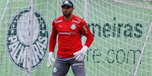 Weverton em treino da pré-temporada do Palmeiras — Foto: Cesar Greco/PalmeirasWe