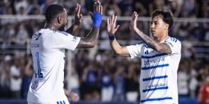 Cruzeiro vence URT e confirma vaga na semifinal do Mineiro — Foto: Gustavo Aleix