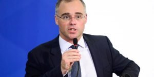 Andre-Mendonca-celular-Vorcaro-Marcelo-Camargo-Agencia-Brasil