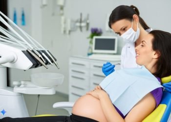 BrunaRafaelaSaude-bucal-na-gravidez--como-o-cuidado-com-os-dentes-protege-mae-e-bebe (1)
