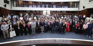 Evento ocorreu na noite desta quinta-feira (23), no Plenário da Assembleia Legis