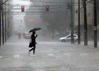 Chuva-em-Curitiba-1.jpg