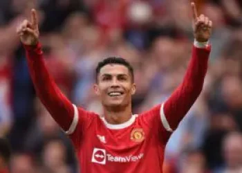 Cristiano-Ronaldo-300x200.jpg