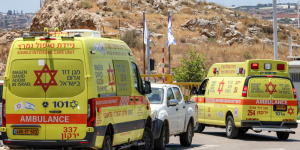 Foto: Ambulâncias são vistas perto do local de um suposto ataque a tiros na cida