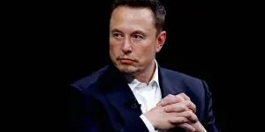 Elon-Musk-1-tri-300x200.jpeg
