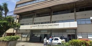 Fachada-do-Hospital-Municipal-do-Campo-Limpo-em-Sao-Paulo-300x182-1