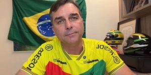 Flaio-Bolsonaro-em-live-no-Youtube