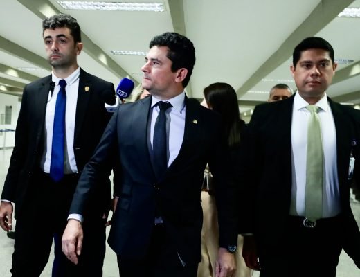 Brasília (DF) 03-04-2024 Senador Sergio Moro caminhando no senado Federal. Foto Lula Marques/ Agência Brasil