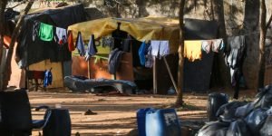 Pessoas em situação de rua acampadas pelo Plano Piloto de Brasília