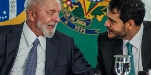 Presidente Lula e o advogado-geral da União, Jorge Messias. — Foto: Presidente L