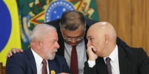 LULA-MORAES-DINO