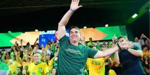 PL-chapa-pura-vice-Flavio-Bolsonaro-Vittor-Sales-Campanha-Flavio-Bolsonaro
