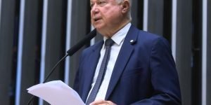 O presidente da Comissão de Constituição e Justiça da Câmara, deputado Paulo Azi