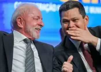 Planalto-tambem-ja-avalia-estrategias-para-disputar-cargos-e-ter-voz-na-comissao-que-sera-instalada-por-Davi-Alcolumbre-300x169.jpg