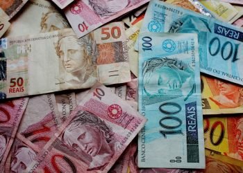 SNs8zB77-dinheiro-2-2