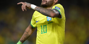 Com Neymar e companhia, a Seleção Brasileira iniciou nesta quarta-feira (27) os