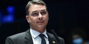 Senador-e-pre-candidato-a-Presidencia-Flavio-Bolsonaro