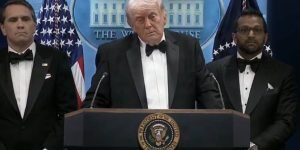 Trump-em-coletiva-de-imprensa-apos-ataque-a-tiros-em-jantar-de-gala-nos-EUA-