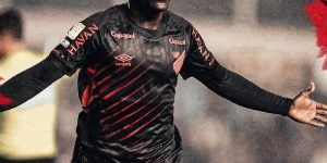 Viveros-Athletico.jpg