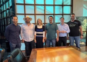 Paulo Litro, Geraldo Mendes, Luiza Canziani, Ratinho Junior, Santin Roveda e Matheus Laiola: União Brasil sai fortalecido na janela partidária (Foto: Redes Sociais/GM)