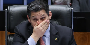 alcolumbre-mantem-silencio-sobre-6x1-e-oposicao-te006439520202606021736.png