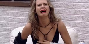 Ana paula de vestido preto chorando no BBB — Foto: 1 de 1 Ana paula de vestido p
