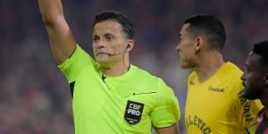 arbitro-var-atletico-gremio