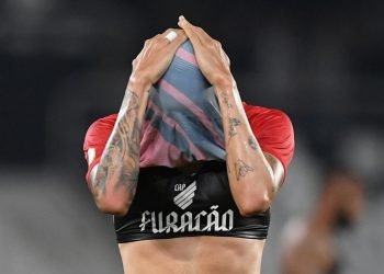 athletico-vilao-rebaixamento-encostado-novo-clube