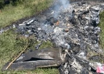 aviao-de-pequeno-porte-que-caiu-em-Rio-Claro-RJ-300x206-1