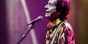 Beto Guedes durante show — Foto: 1 de 1 Beto Guedes durante show - Foto: NewMag