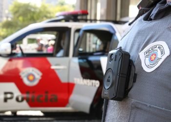 cameras_uniformes_de_policiais_militares_sao_paulo_rvrsa_abr_2804223629_0
