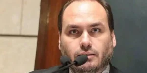 Foto: O vereador Carlos Bolsonaro (PL-RJ) afirmou que há uma pressão crescente p