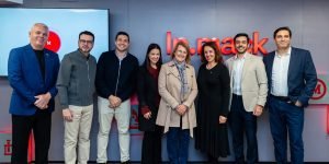 A diretora da FEMPAR, Carmen Marcondes Ribas, recebeu autoridades políticas e lideranças das áreas de saúde, tecnologia e inovação durante a inauguração do In.mack