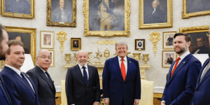 Presidente Lula e o presidente dos EUA, Donald Trump, em encontro na Casa Branca