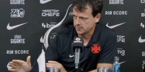 Diniz se revolta com pergunta em coletiva após derrota do Vasco — Foto: REPRODUÇ