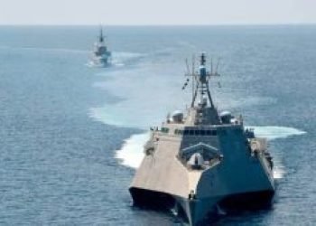 dois-navios-de-guerra-dos-eua-em-alto-mar-300x170-1