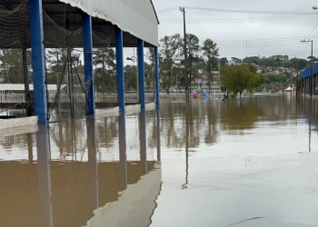 escola-alagada-castro006716290202609141348