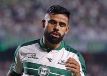 felipe-jonathan-coritiba-defesa