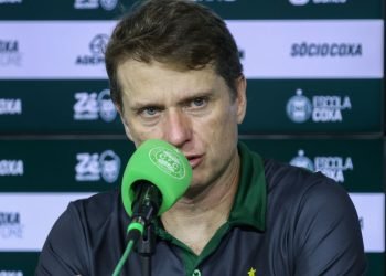 fernando-seabra-coritiba-disputa-lateral