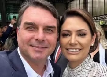 flavio-bolsonaro-e-michelle-gravam-juntos