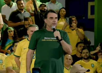 flavio-bolsonaro006638500202607292321.webp.webp